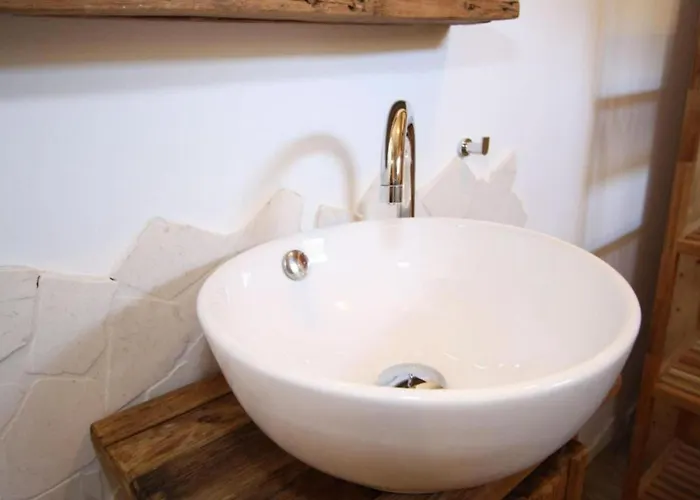 Heidi Und Peter Alpesi faház *